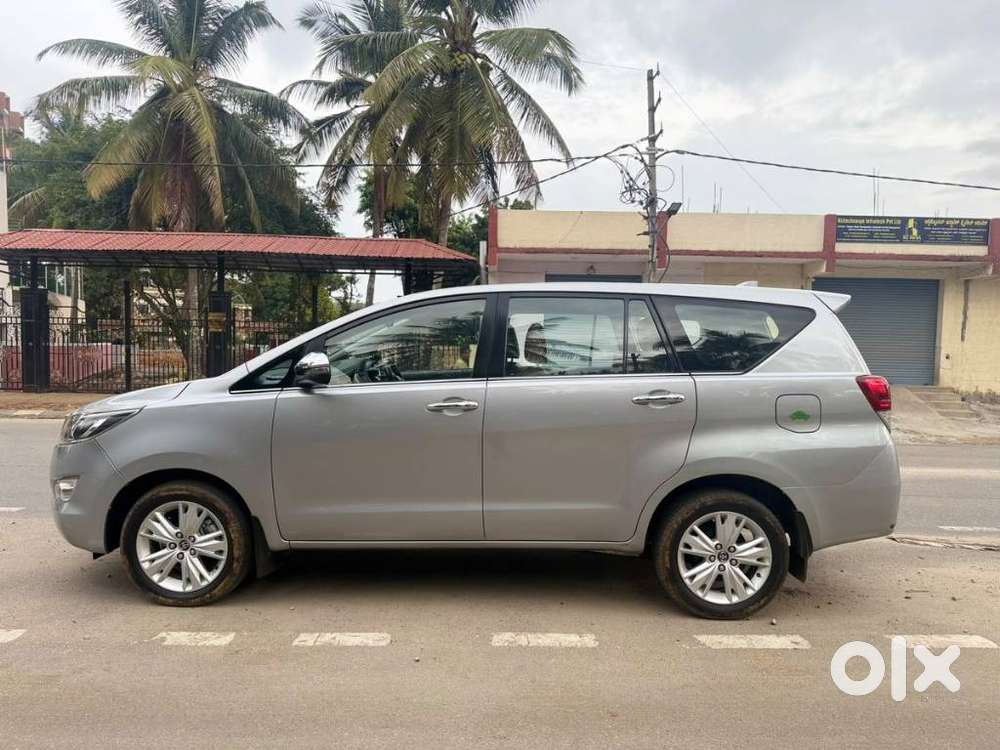 Toyota Innova Crysta 2.8 Zx At 7 Seater, 2017, Diesel