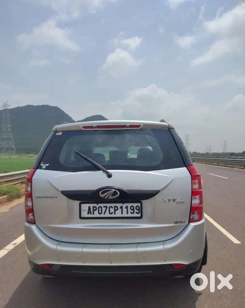Mahindra Xuv500 2015