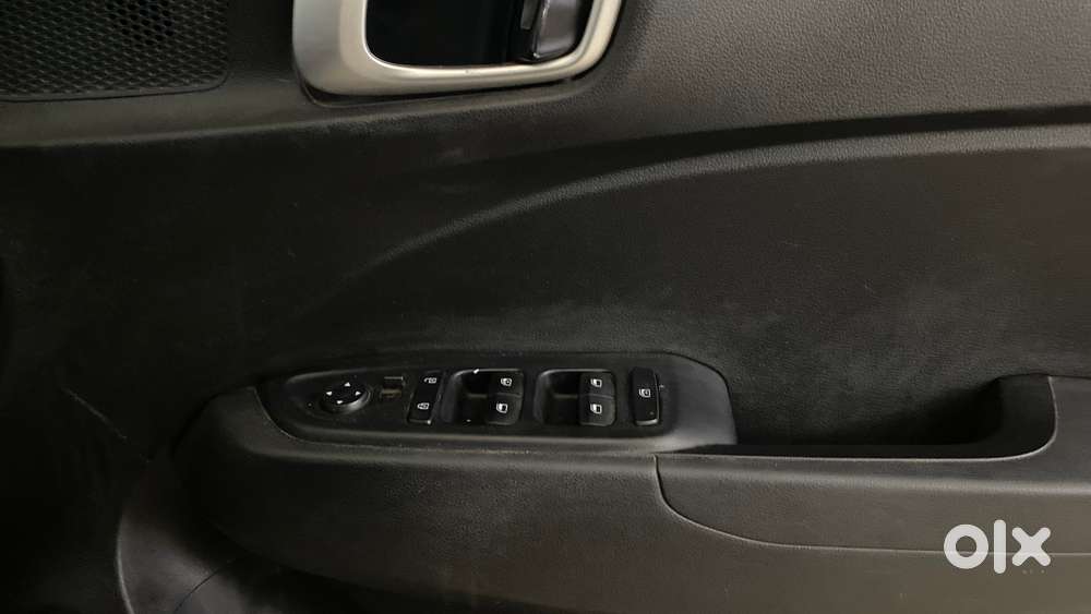 Hyundai Venue S, 2022, Petrol