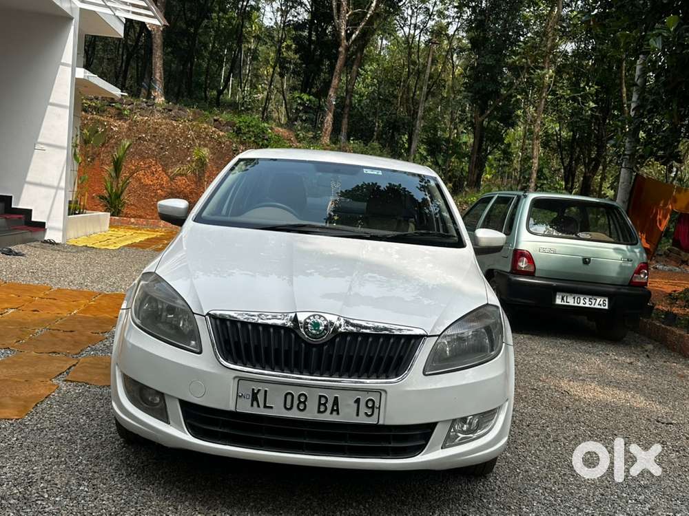 Skoda Rapid 1.6 Ambition 2013