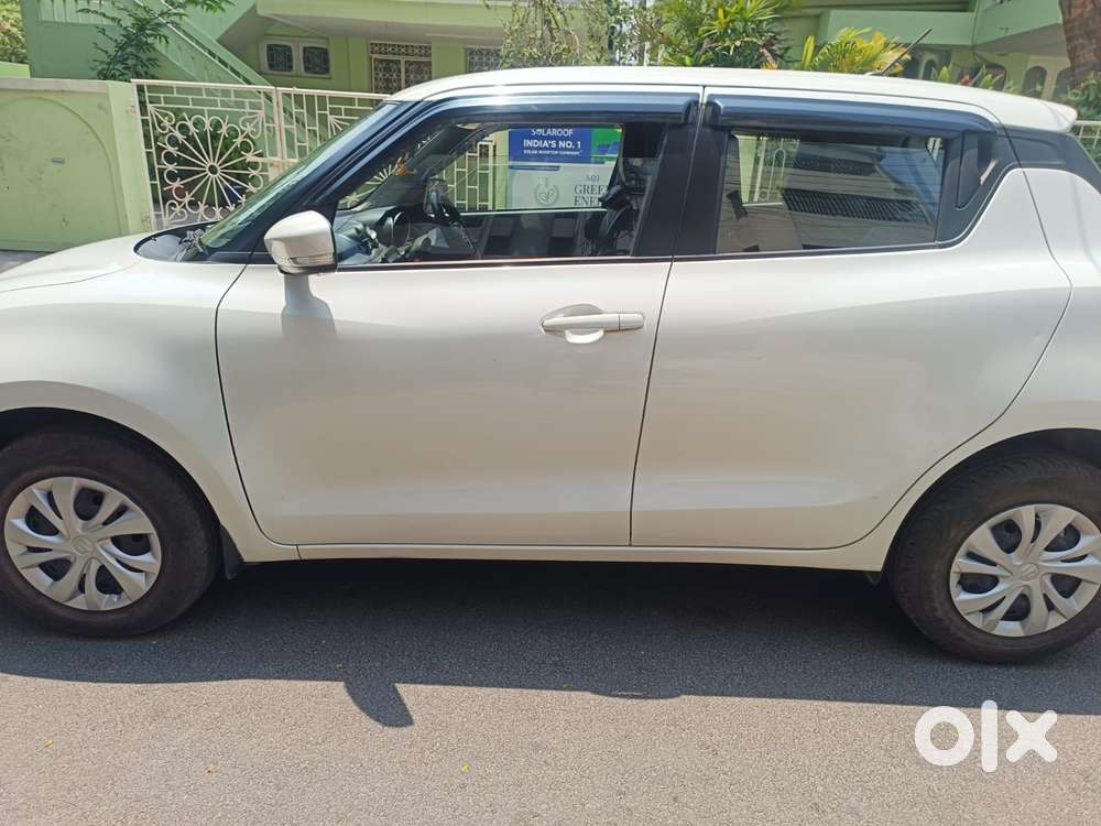Maruti Suzuki Swift Vxi + Manual, 2023, Petrol