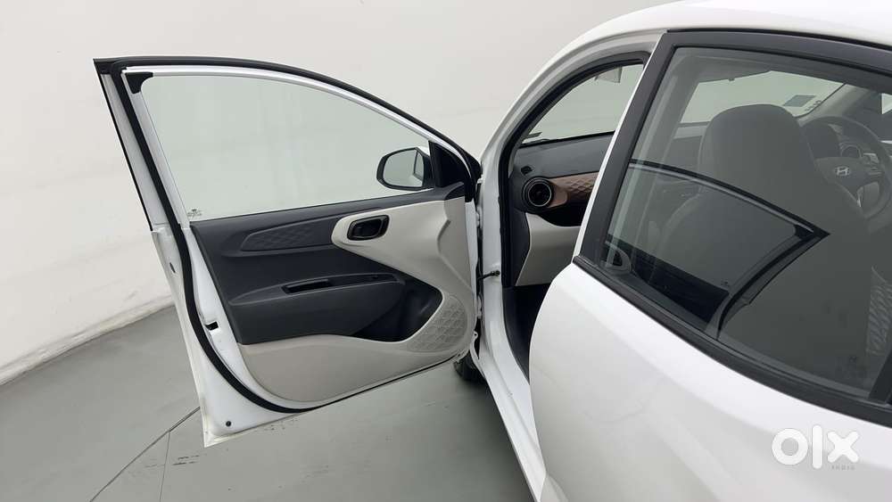 Hyundai Aura [2023-ongoing] 1.2 S Petrol Manual, 2025, Petrol