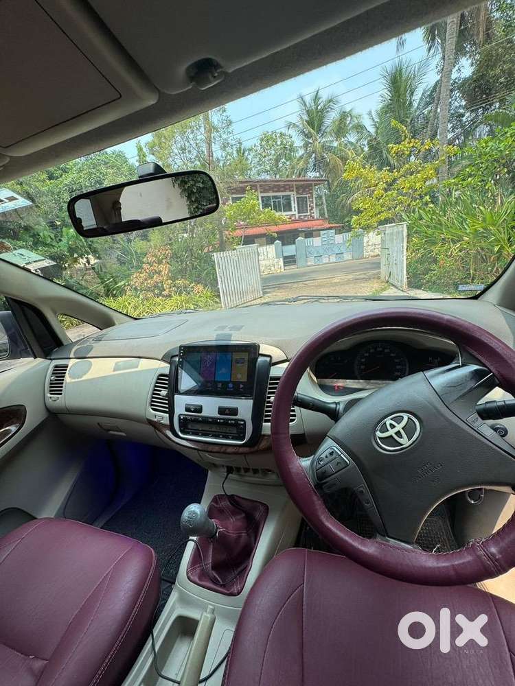 Toyota Innova 2012 Diesel Well Maintained