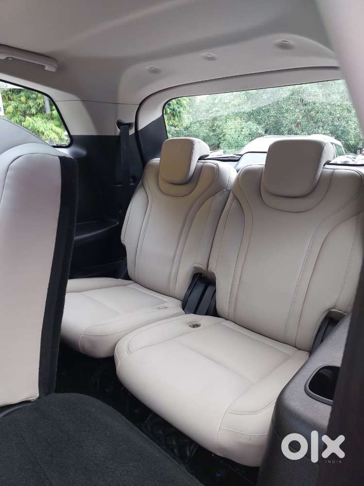 Mahindra Xuv700 2.0 Ax 5 Petrol At Str, 2024, Petrol