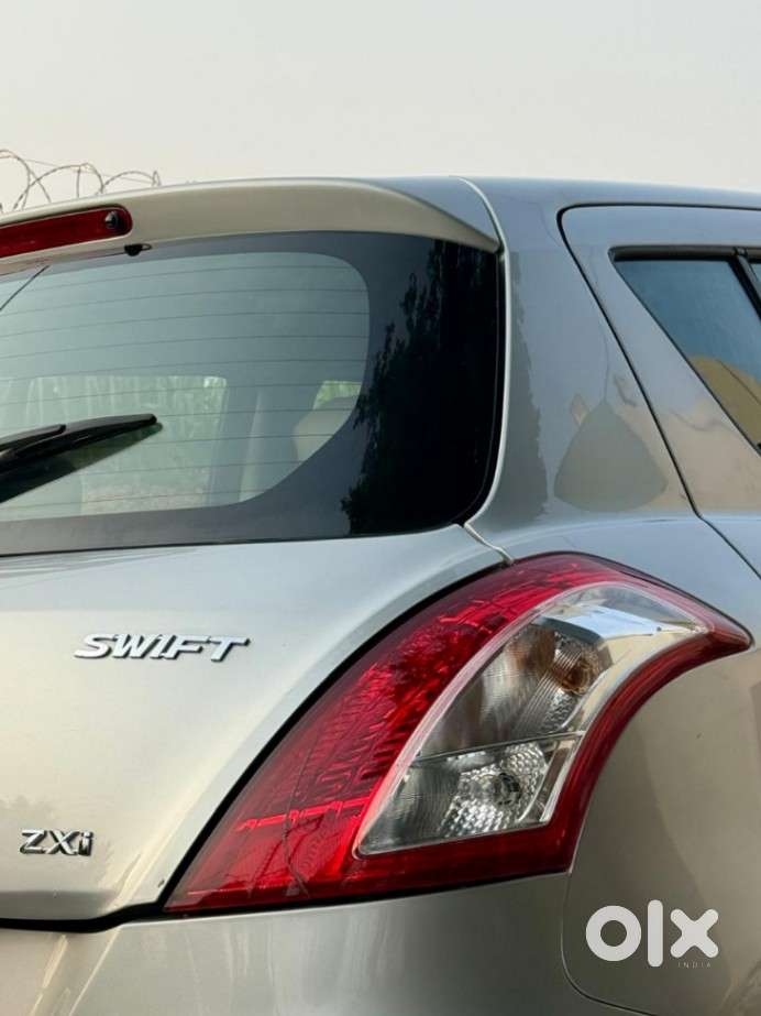Maruti Suzuki Swift Vvt Zxi, 2013, Petrol