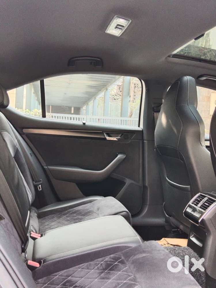 Skoda Superb [2020-ongoing] 1.8 Sportline, 2021, Petrol