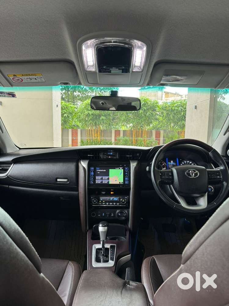Toyota Fortuner 4x4  Automatic