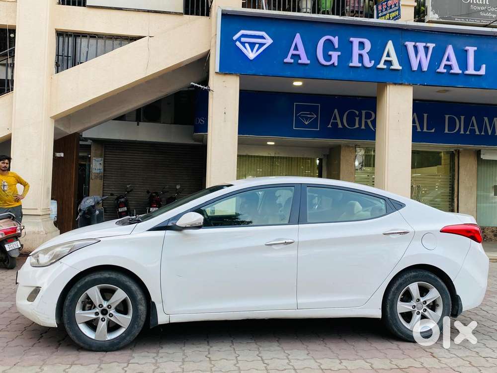 Hyundai Elantra 1.8 Sx Mt, 2015, Petrol