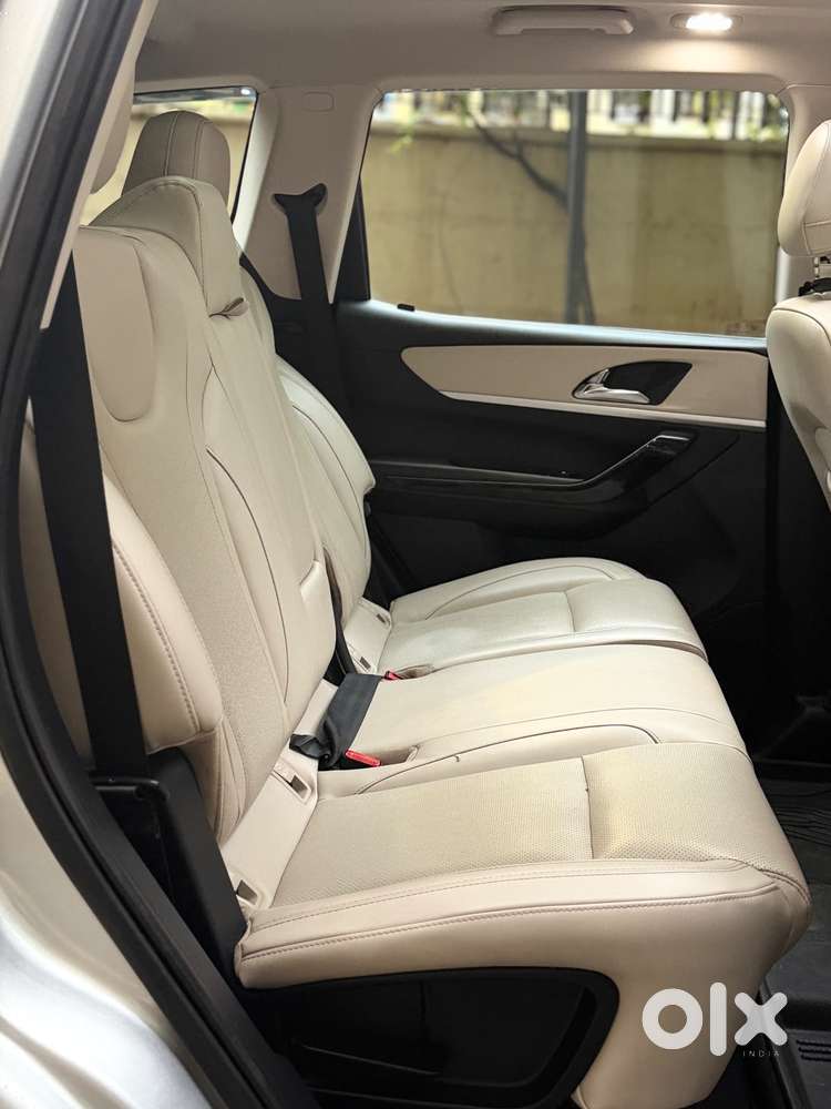 Mahindra Xuv700 Ax7 Luxury Pack Awd, 2022, Diesel