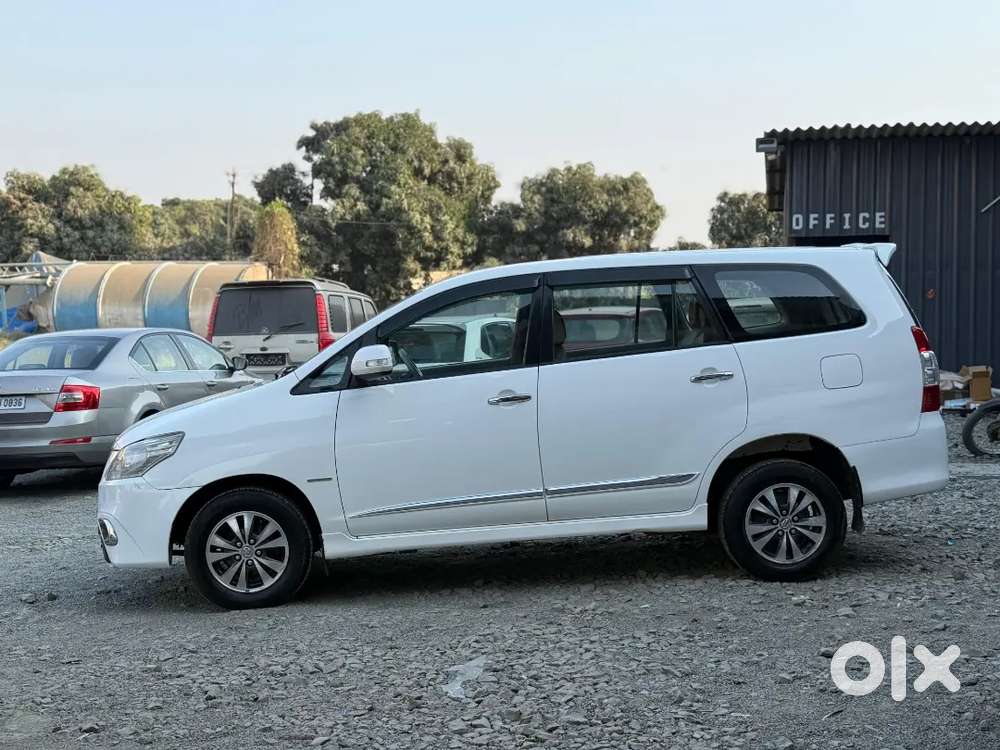 Toyota Innova 2.5 V 2015