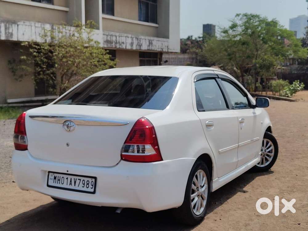 Toyota Etios 2011 Cng & Hybrids Well Maintained