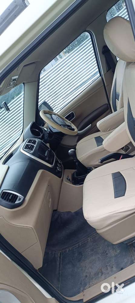 Mahindra Tuv 300 T8, 2017, Diesel