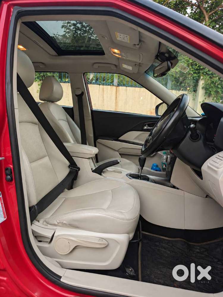 Mahindra Xuv300 W8 (o) 1.5 Diesel Amt, 2021, Diesel