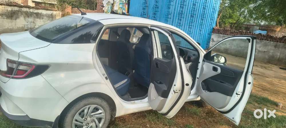 Hyundai Aura Cng