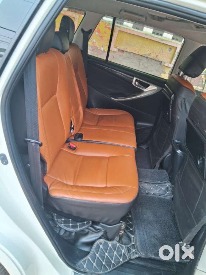 Toyota Innova Crysta 2.4 V 7 Str, 2017, Diesel