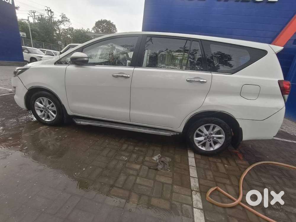 Toyota Innova Crysta 2.4 V, 2017, Diesel