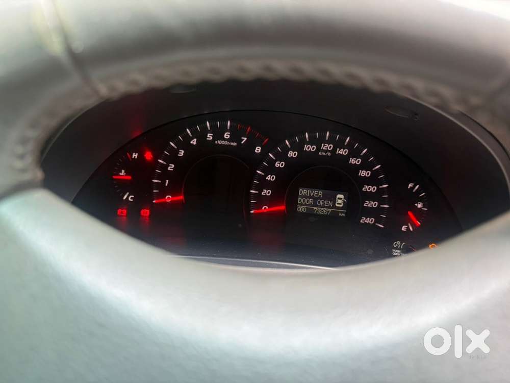 Toyota Camry 2010-cng & Petrol 74000 Km Driven