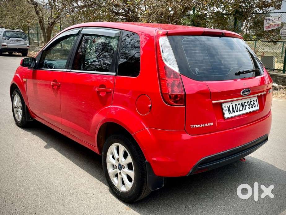 Ford Figo 1.2p Titanium Opt Mt, 2011, Petrol