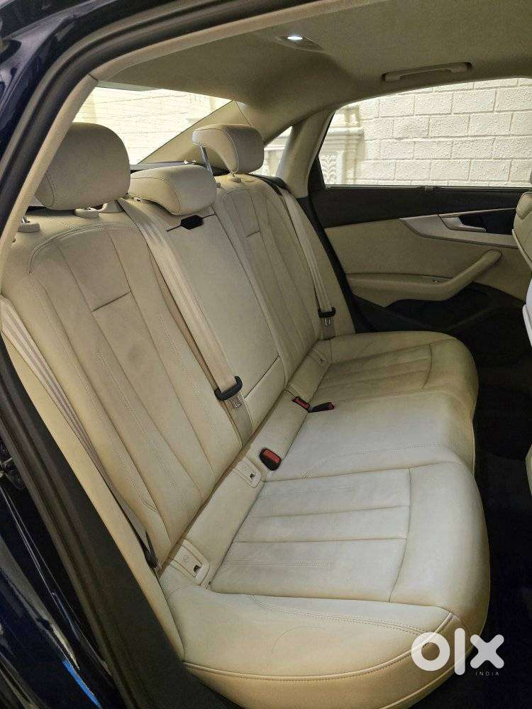 Audi A4, 2023, Petrol