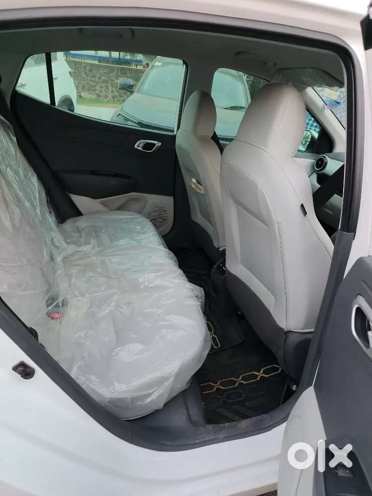 Ac , Power Steering, Power Window, White Colour,