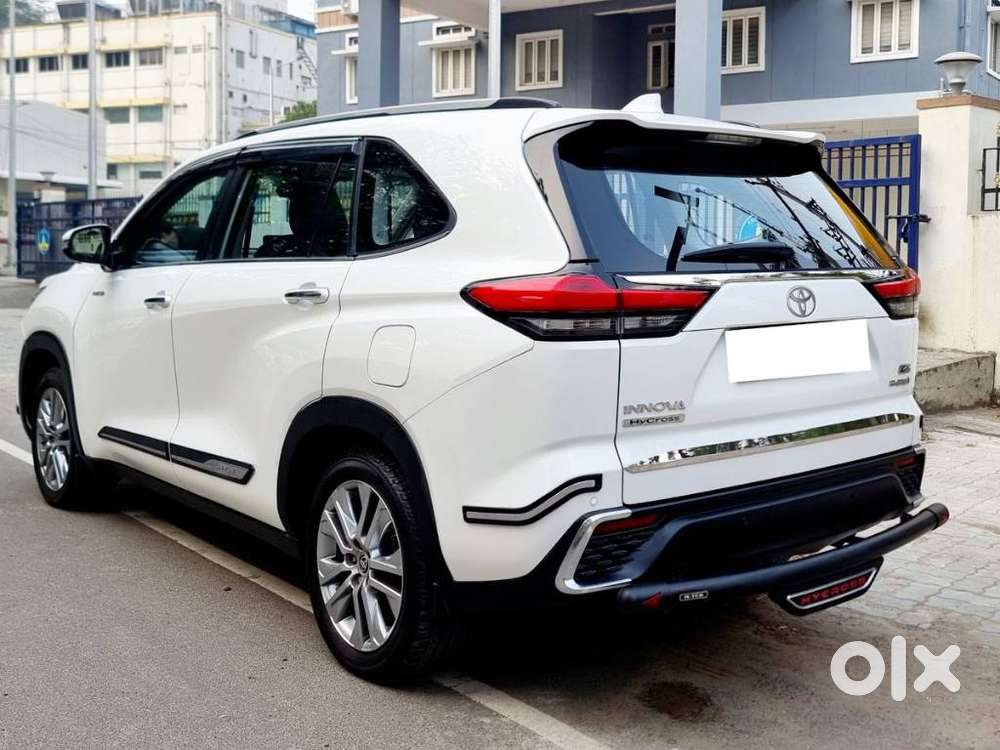 Toyota Innova Hycross 2.0 Zx Hybrid 7 Str, 2024, Diesel