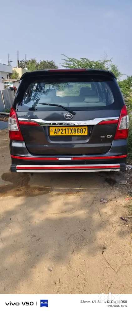Toyota Innova 2015