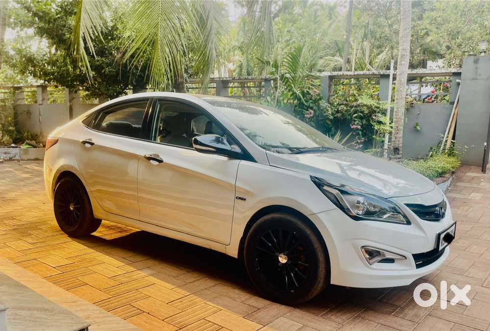 Hyundai Verna 2017 Diesel 105000 Km Driven