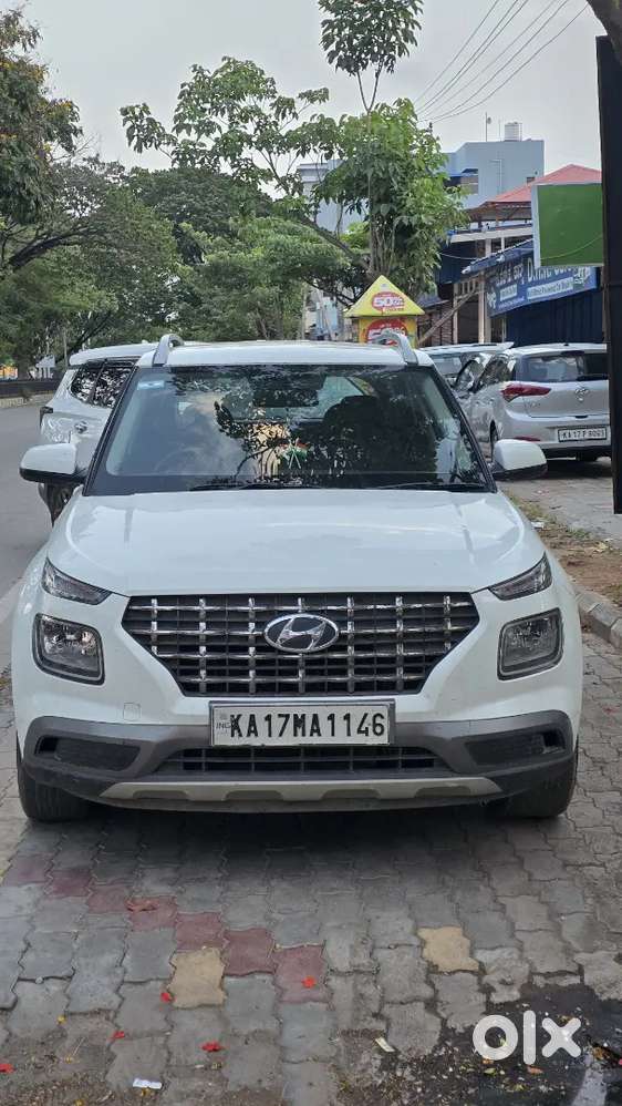 Hyundai Venue 2020 Diesel Well Maintained