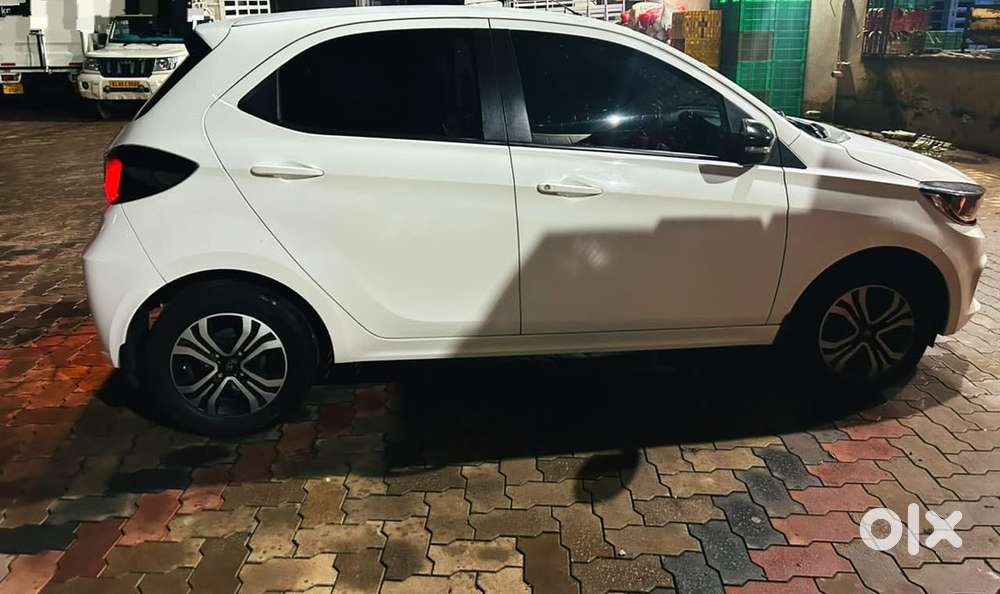 Tata Tiago Rhythm 2024