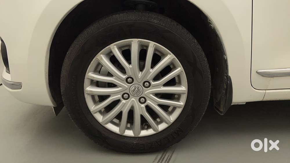 Maruti Suzuki Dzire 1.2 Zxi Amt, 2017, Petrol