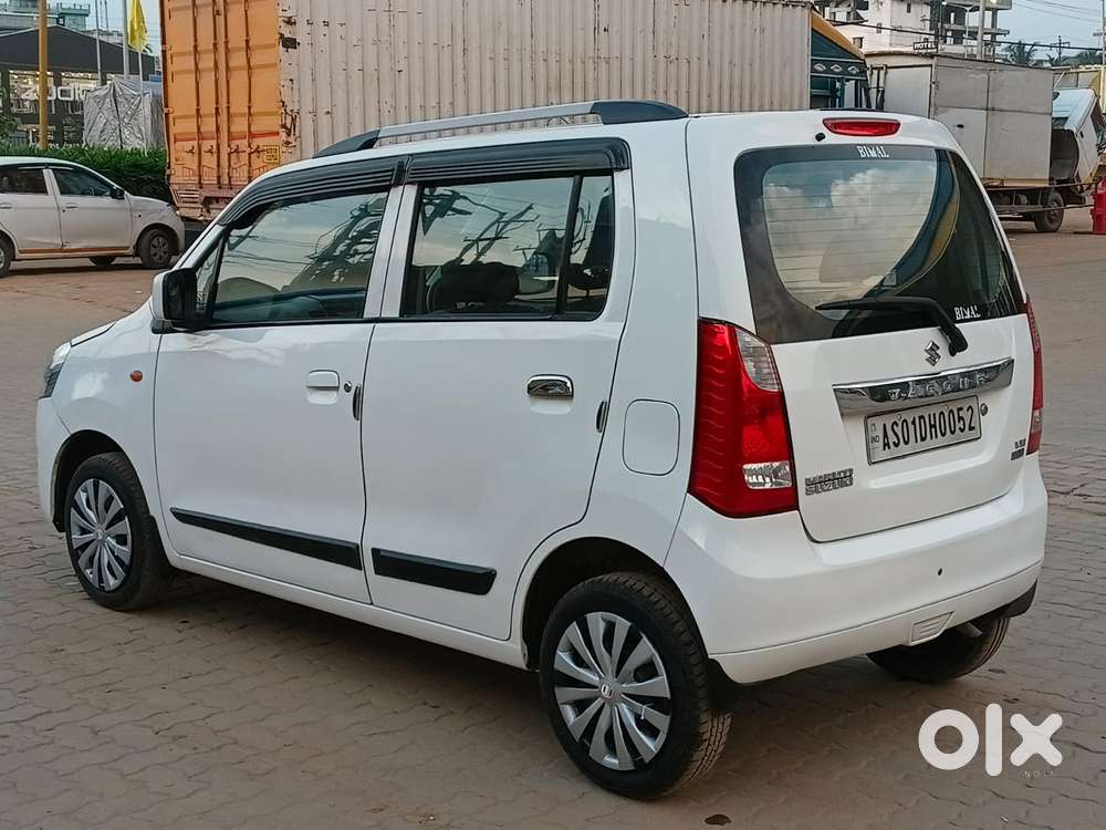 Maruti Suzuki Wagon R Vxi Amt1.2, 2017, Petrol