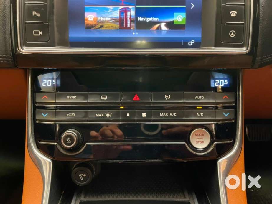 Jaguar Xe Portfolio, 2016, Petrol