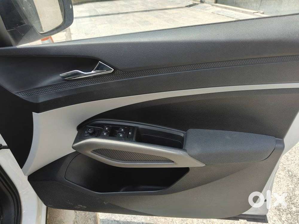 Skoda Kylaq Signature, 2026, Petrol