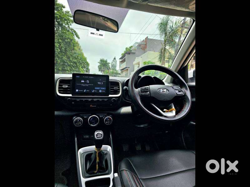 Hyundai Venue Sx Mt, 2022, Diesel