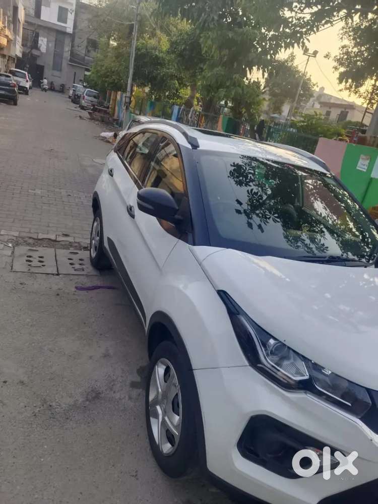 White Colour Nexon With Sunroof 2022 Last December