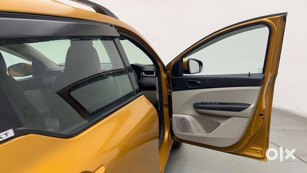Renault Triber Rxt, 2020, Petrol