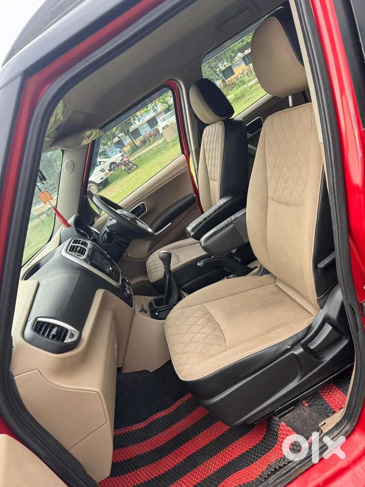 Mahindra Tuv 300 T10, 2018, Diesel