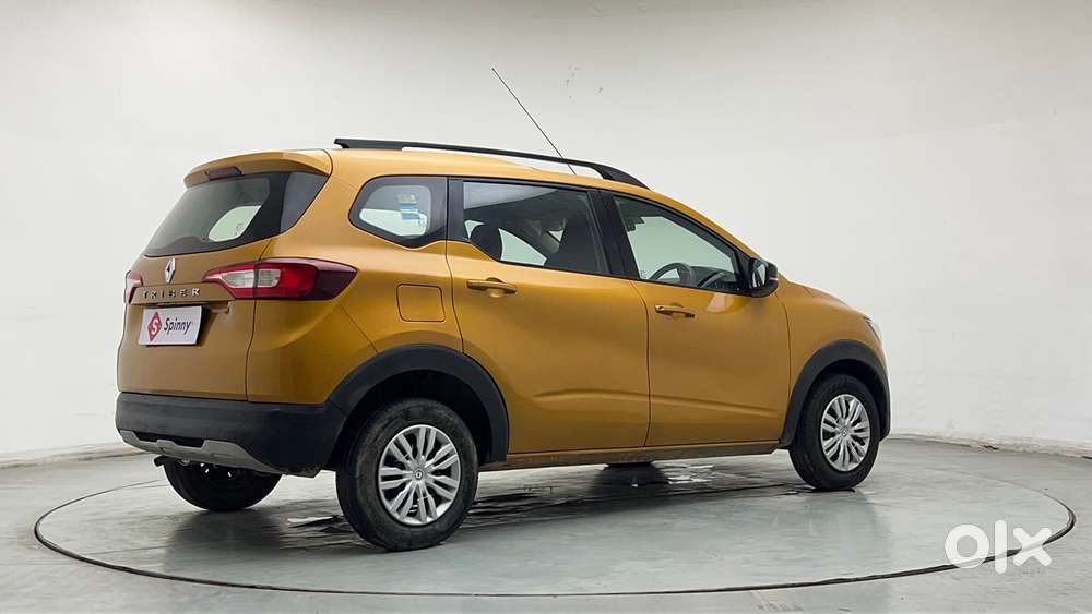 Renault Triber Rxt, 2022, Petrol