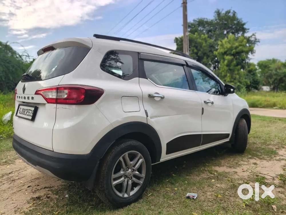Renault Triber Rxz 2023 मॉडल