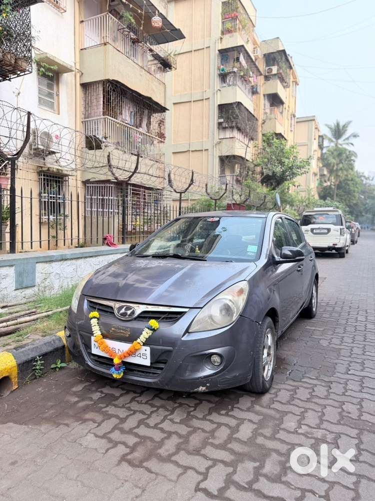 Hyundai I20 Cng & Hybrids Well Maintained