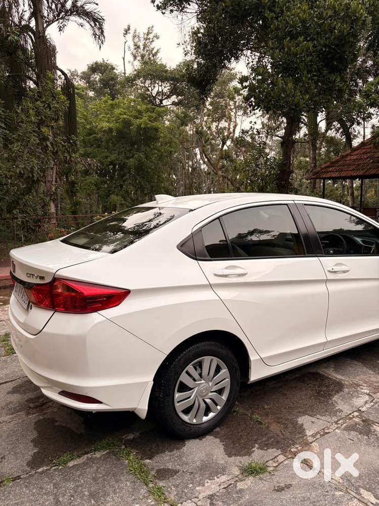 Honda City 2014 Petrol Showroom Maintained