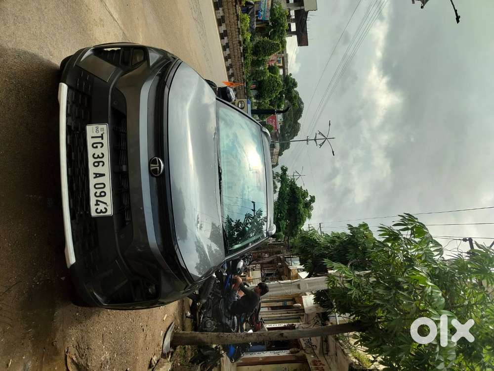 Tata Nexon Creative Plus(sunroof) 2024
