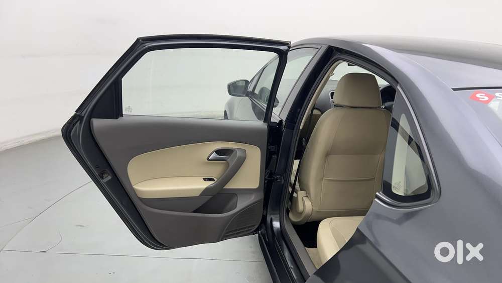 Volkswagen Vento 2010-2013 Petrol Highline, 2015, Petrol