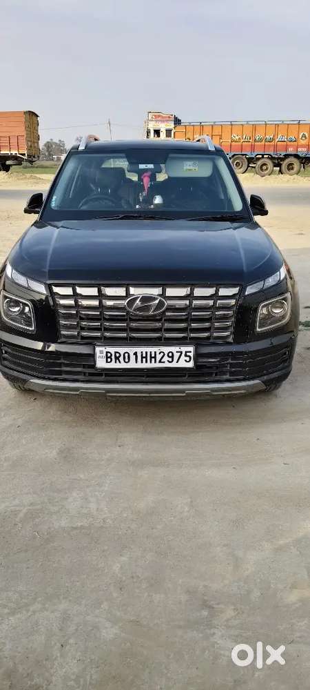Hyundai Venue 2023 Petrol 20000 Km Driven