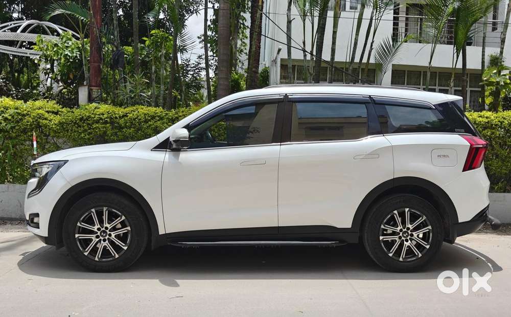 Mahindra Xuv700 2.0 Ax 7 Petrol At Luxury Pack Str, 2022, Petrol