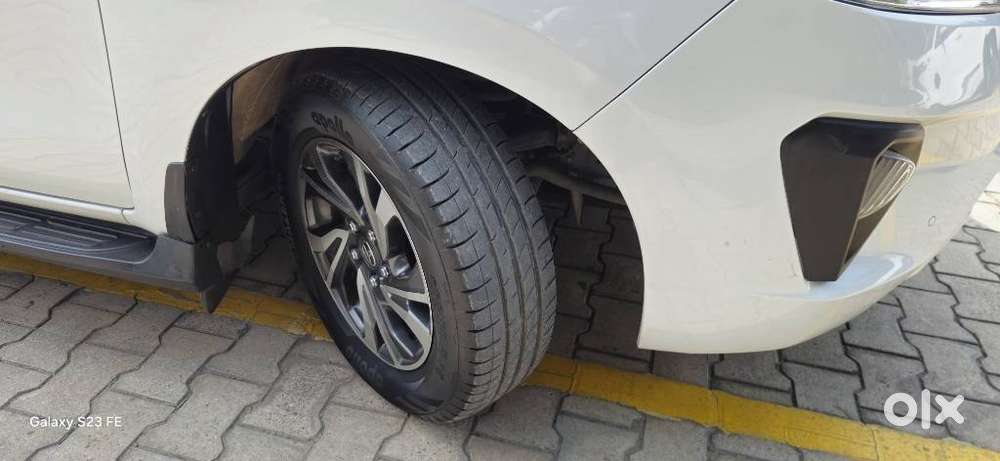 Toyota Innova Crysta 2.7 V, 2022, Petrol