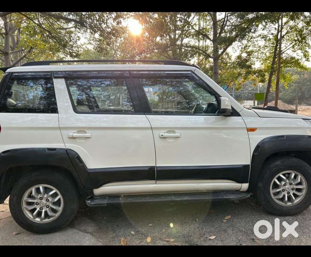 Mahindra Tuv 300 T8 Amt 2016 Diesel 91000 Km Driven