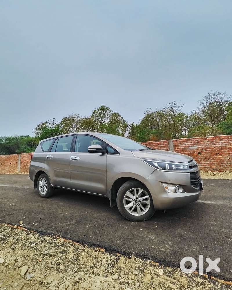 Toyota Innova Crysta 2.4 V, 2016, Diesel
