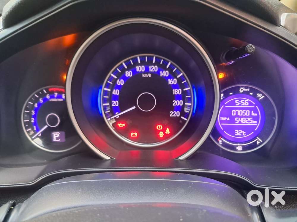 Honda Jazz V Automatic, 2016, Petrol