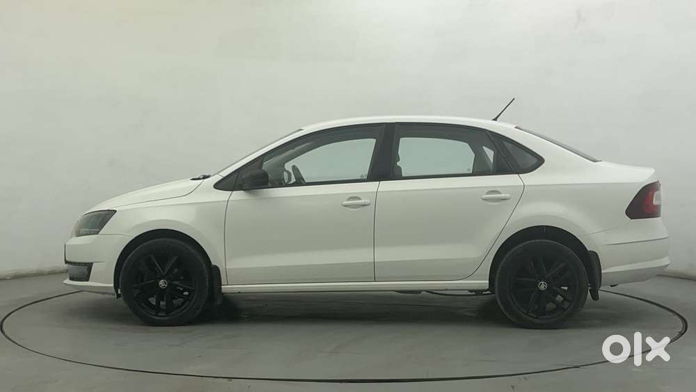 Skoda Rapid 1.0 Ambition Tsi, 2021, Petrol